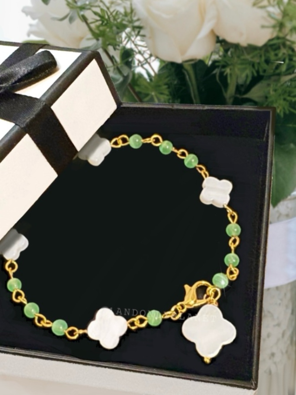 Evergreen Lucky Charm 4 Leaf Clover Real Shell Beads & Natural Stone Bracelet - Picture 3 of 7